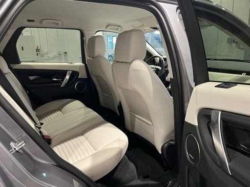 Used 2023 Land Rover Discovery Sport SE image 47