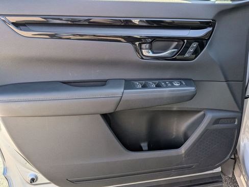 Used 2025 Honda CR-V EX-L image 11