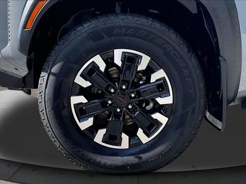 Used 2022 Nissan Frontier PRO-4X AWD/4WD image 31