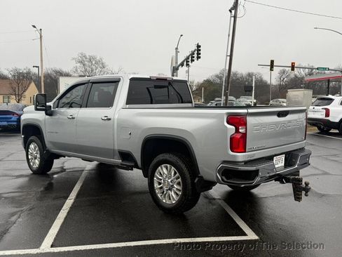 Used 2022 Chevrolet Silverado 2500 LTZ w/ LTZ Convenience Package AWD/4WD image 12