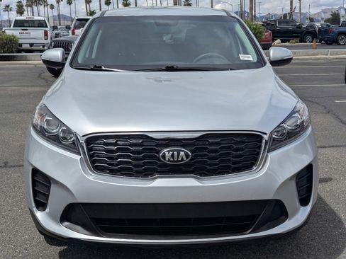 Used 2019 Kia Sorento FWD image 6