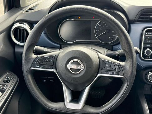 Used 2023 Nissan Versa SV image 11