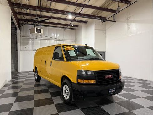 Used 2018 GMC Savana 2500 Extended w/ Driver Convenience Package image 3