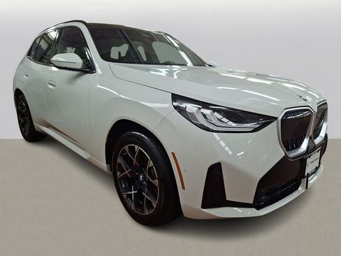 Used 2025 BMW X3 xDrive30i w/ M Sport Package image 3
