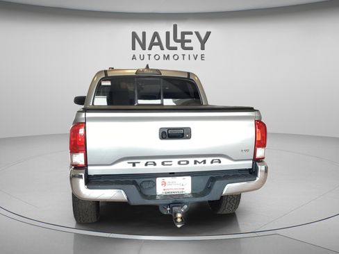 Used 2016 Toyota Tacoma SR5 w/ Towing Package RWD image 4