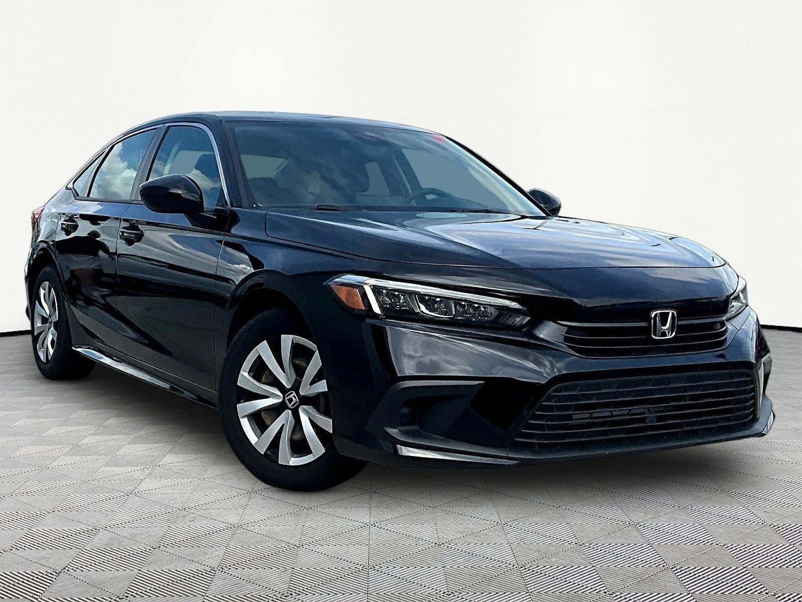 Used 2023 Honda Civic LX image 3