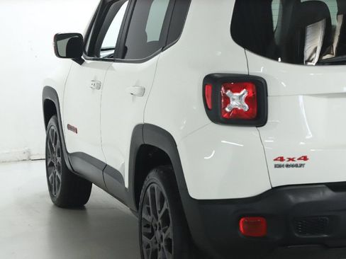 Used 2023 Jeep Renegade Latitude w/ Sun/Sound Group AWD/4WD image 42