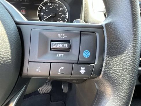 Used 2024 Nissan Rogue SV AWD/4WD image 31