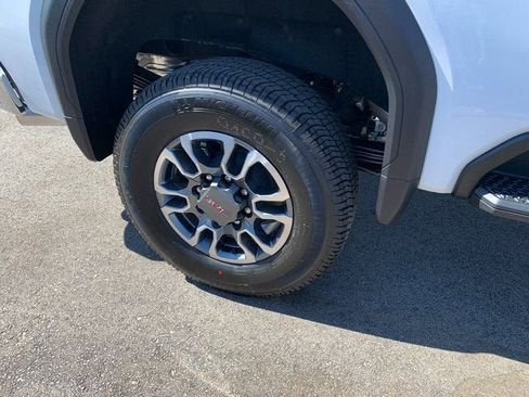 New 2025 GMC Sierra 2500 SLT w/ SLT Convenience Package image 5