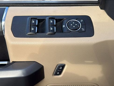 Used 2019 Ford F150 XLT image 12