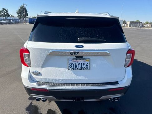 Used 2021 Ford Explorer King Ranch w/ Premium Technology Package RWD image 4
