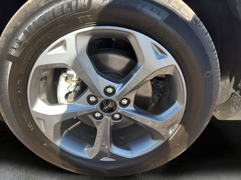 Used 2025 Ford Escape ST-Line image 10