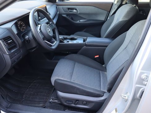 Used 2023 Nissan Rogue SV FWD image 15