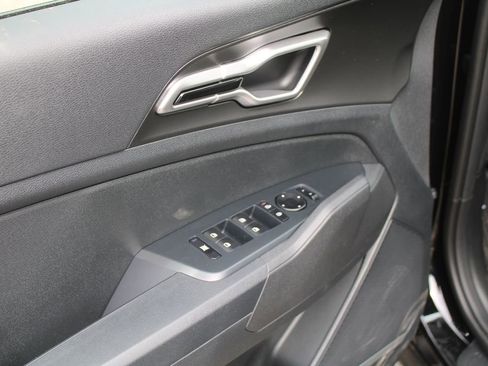 New 2026 Kia Sportage LX FWD image 18