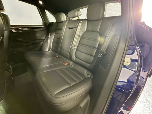 Certified 2026 Porsche Macan AWD/4WD image 26