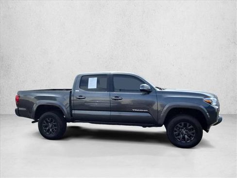Used 2023 Toyota Tacoma SR5 w/ Technology Package AWD/4WD image 4