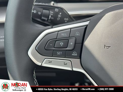 Used 2026 Volkswagen Tiguan SE AWD/4WD image 16