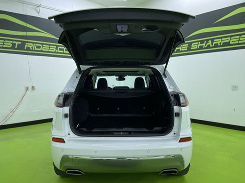 Used 2019 Jeep Cherokee Overland w/ Technology Group image 9