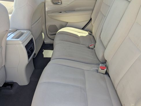 Used 2017 Nissan Murano SV image 16