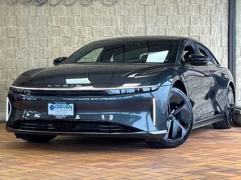 Used 2024 Lucid Air Touring image 2