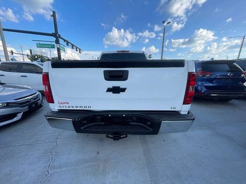 Used 2011 Chevrolet Silverado 1500 W/T w/ LS Package RWD image 6