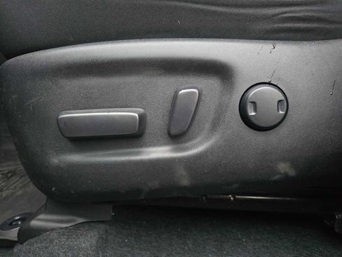 Used 2018 Toyota RAV4 Adventure image 25