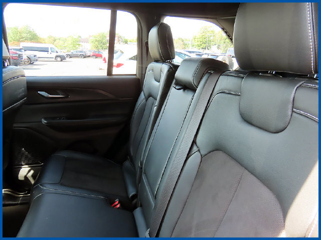 Certified 2023 Jeep Grand Cherokee Altitude AWD/4WD image 10