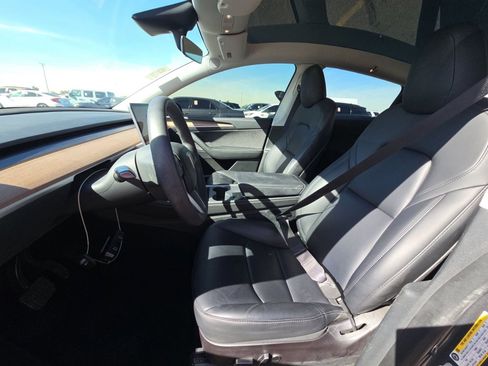 Used 2023 Tesla Model Y Long Range image 7