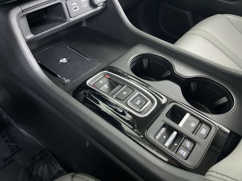 Used 2023 Honda Pilot EX-L image 17
