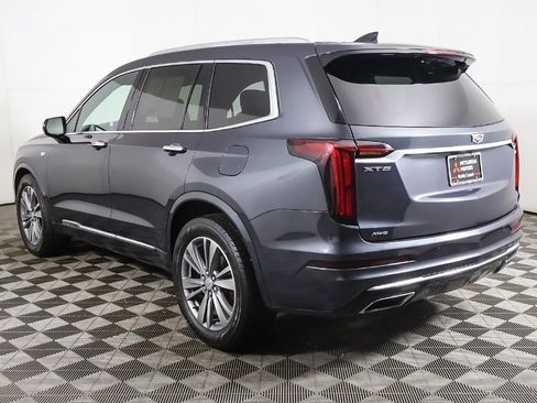 Used 2022 Cadillac XT6 Premium Luxury image 10