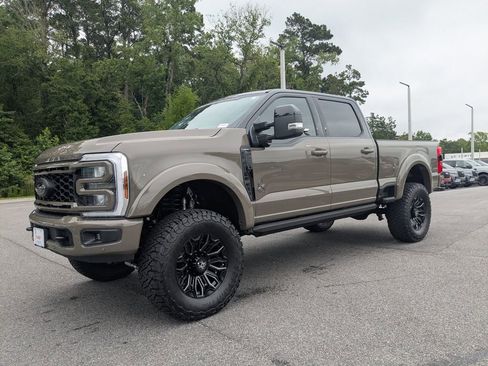 New 2026 Ford F250 Lariat w/ Black Appearance Package AWD/4WD image 8