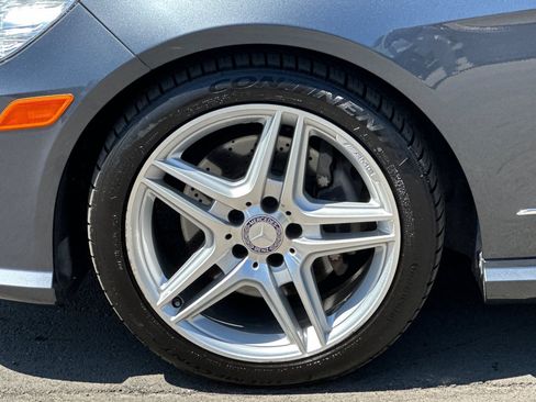 Used 2013 Mercedes-Benz E 350 Sedan image 25