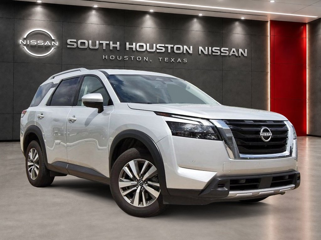 Certified 2025 Nissan Pathfinder SL AWD/4WD image 1