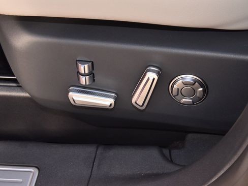 New 2026 Lincoln Nautilus Reserve image 37