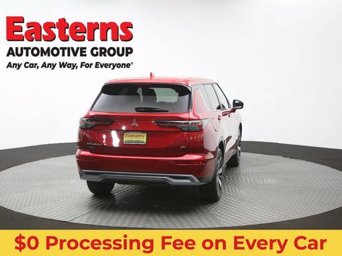 Used 2025 Mitsubishi Outlander SE FWD image 38