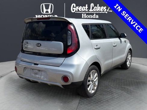 Used 2018 Kia Soul + FWD image 6