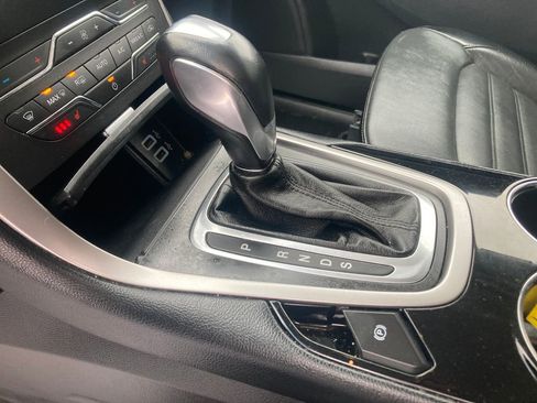 Used 2018 Ford Edge SEL w/ Equipment Group 201A image 28