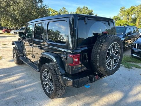 Used 2024 Jeep Wrangler High Altitude AWD/4WD image 3