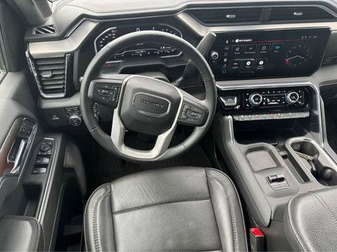Used 2024 GMC Sierra 2500 Denali w/ Denali Reserve Package AWD/4WD image 18