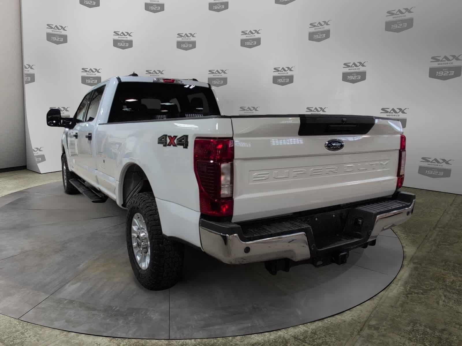 Used 2022 Ford F250 XLT w/ XLT Value Package AWD/4WD image 3