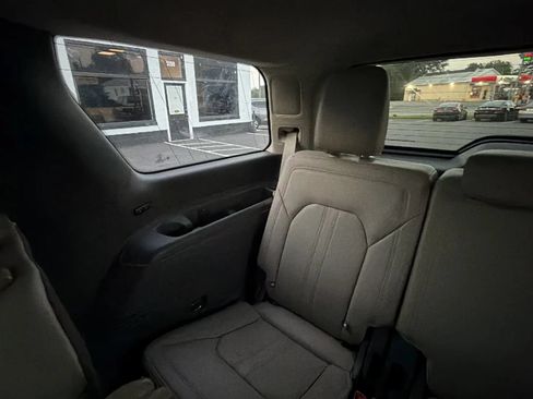 Used 2018 Ford Expedition Limited w/ Equipment Group 301A AWD/4WD image 51