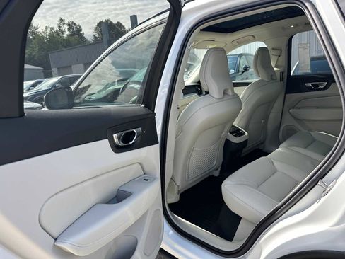 New 2025 Volvo XC60 B5 Ultra w/ Protection Package Premier image 16