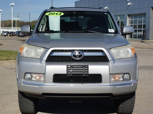 Used 2013 Toyota 4Runner SR5 w/ Convenience Pkg image 18