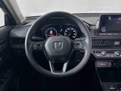 Used 2025 Honda CR-V EX image 17