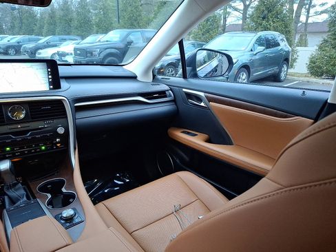 Used 2021 Lexus RX 350L Premium image 16