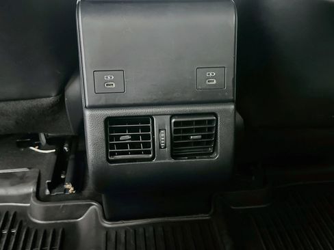 Used 2025 Toyota bZ4X FWD image 28