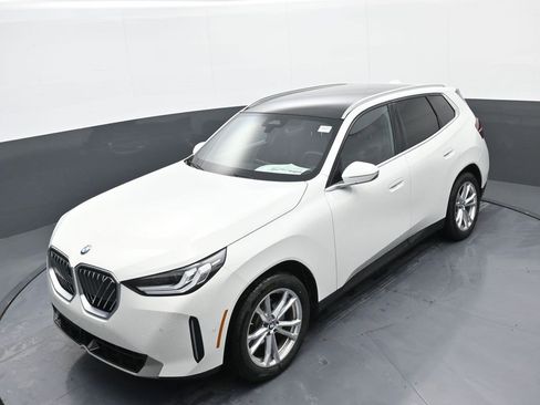 New 2025 BMW X3 xDrive30i w/ Premium Package image 32