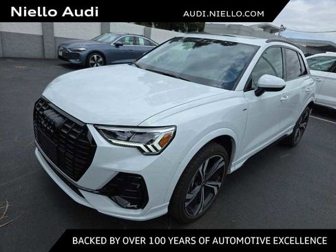 Used 2023 Audi Q3 2.0T Premium Plus w/ Premium Plus Package AWD/4WD image 1
