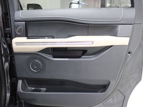 Used 2024 Ford Expedition Max Limited image 31