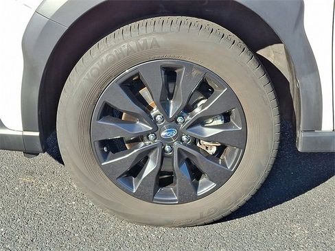 Used 2023 Subaru Outback Onyx Edition image 8